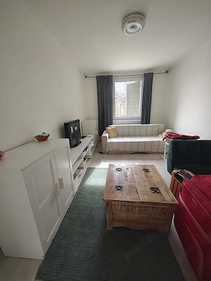 Vand apartament cu 2 camere, in Hunedoara, zona OM (potcoava) 57000 Eur Neg - imagine 5