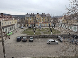 Vand apartament cu 2 camere, in Hunedoara, zona OM (potcoava) 57000 Eur Neg - imagine 4