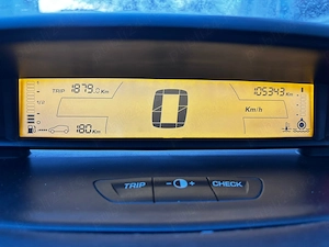 Citroen C4 1.6 HDi 105.000 km REALI   stare bună - imagine 8