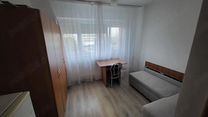 Vând garsonieră pe strada Babadag lângă Continental 