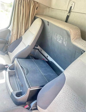 Camion 7,5 t Renault Midlum - imagine 4