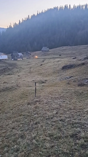 Vând teren extravilant  - imagine 3