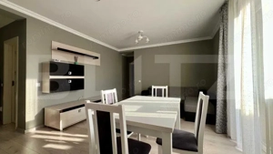 Apartament 3 camere, 65 mp, parcare, zona Cetății