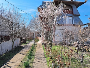 Casă Vânatori(GL) cu deschidere la DN26 - imagine 5