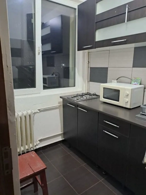 Garsonieră decomandată de închiriat Apărătorii Patriei - imagine 3