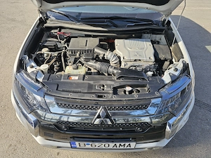 Mitsubishi Outlander PHEV InStyle+ Facelift 2019 MAXIM Dotat TVA deductibil Parcare gratis - imagine 5