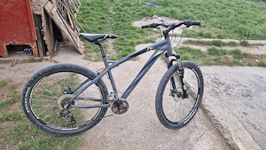 Vand bicicleta stare buna