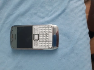 Telefon Nokia E 71 liber