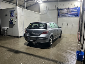 dezmembrez opel astra h - imagine 3