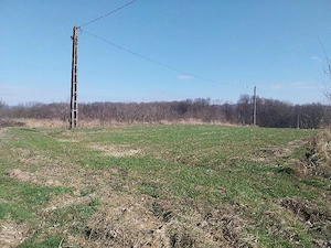 Terenuri de vânzare  intravilan și extravilan