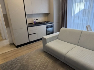 Apartament 2 camere de închiriat Apărătorii Patriei Centrală proprie