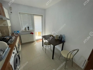 Apartament 2 camere balcon si loc parcare in Selimbar - imagine 9