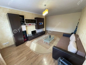 Apartament 2 camere balcon si loc parcare in Selimbar - imagine 2