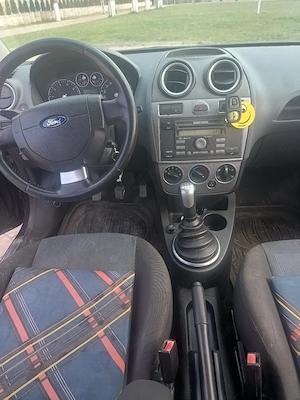 ford fiesta  1,25 cm3  2007 benzina - imagine 2