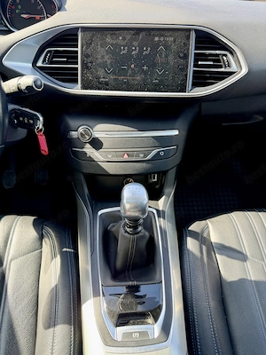 Peugeot 308 break 1.2benzina 131cp piele,plafon panoramic,impecabila,inmatriculata - imagine 6