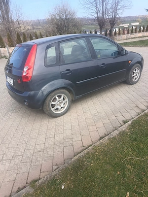 ford fiesta  1,25 cm3  2007 benzina - imagine 5
