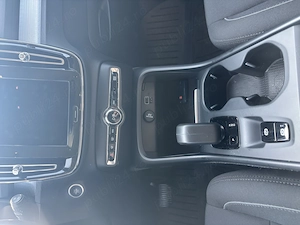 Volvo xc40 plug-in hibrid - imagine 3