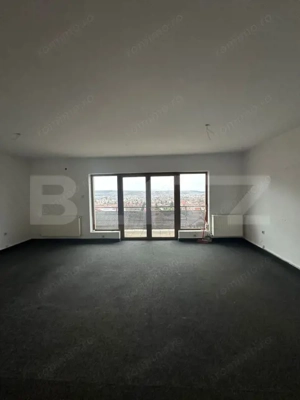Apartament 4 camere,2,bai,3 terase,139mp, semicentral  - imagine 3