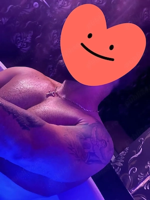 Escortă pt femei party 