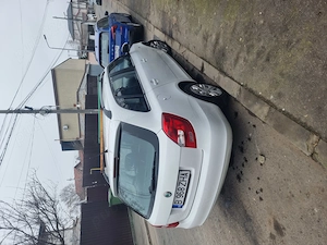 Skoda Fabia 2011 - imagine 3