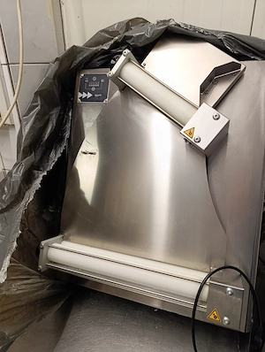 Echipamente si utilaje superpret  -Second hand- Expresor cafea,masa inox,chiuveta profesionala etc - imagine 3