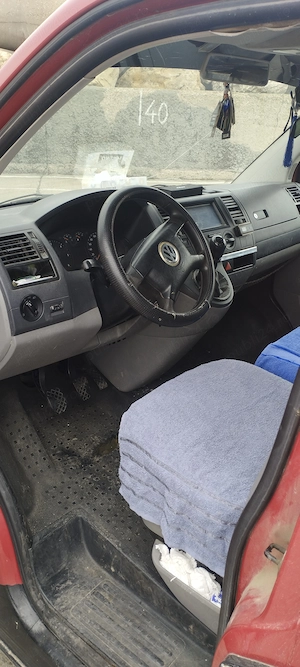 WV Transporter T5  - imagine 9