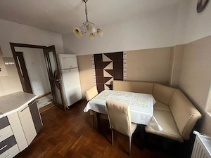 închiriez ap. 3 camere - 