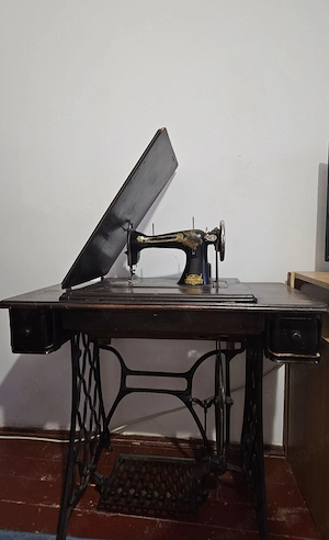 Vand masina de cusut Singer