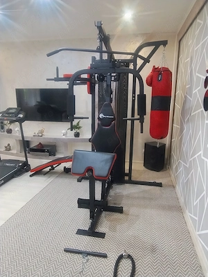 De vânzare aparat fitness și bandă de alergat 