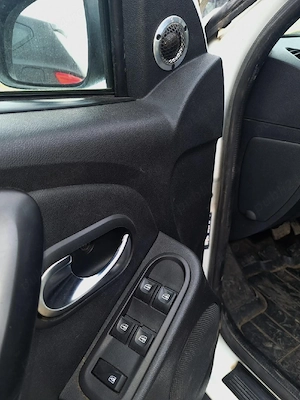 Vand Dacia Duster 1.5dci  - imagine 9