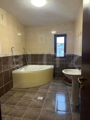 Apartament 3 camere,114 m,2 bai,3 terase,semicentral - imagine 5