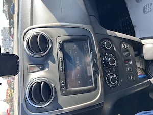 Vând Sandero Stepway 0.9 tce + gpl 2013 - imagine 2