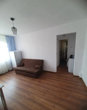 PROPRIETAR  vând   apartament 3 camere, Micro 21 (zona Hotel Orient)