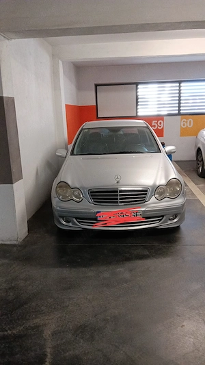 Vand mercedes C220 2.2 2006 pentru dezmembrari - imagine 3