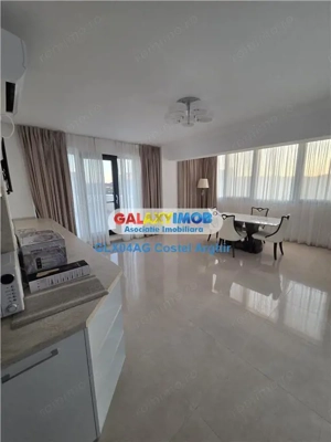 Inchiriem penthouse in zona centrala