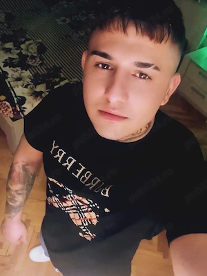 NEW NEW top boy 24 de ani am locație mă și deplasez 