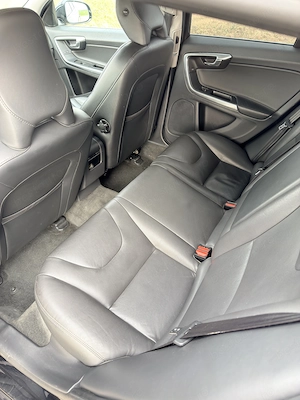 Volvo V60 D6 - Plug-in Hybrid - imagine 8