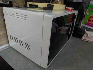 Cuptor cu microunde. - imagine 2