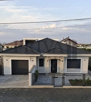 Casă individuală cu 4 camere in Dumbrăvița