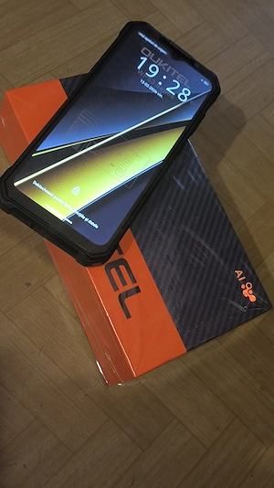 Oukitel WP 53 S NOU cu încărcător și cutie proprie 