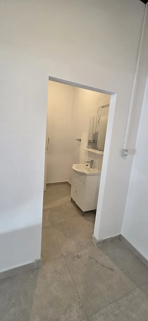 Investiție sigură!Spațiu comercial modern 84mp complet amenajat, vitrină stradală - Gata de deschis! - imagine 5