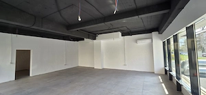 Investiție sigură!Spațiu comercial modern 84mp complet amenajat, vitrină stradală - Gata de deschis! - imagine 9