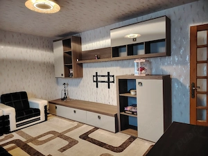 Vând apartament 2 camere, zonă centrală  - imagine 2