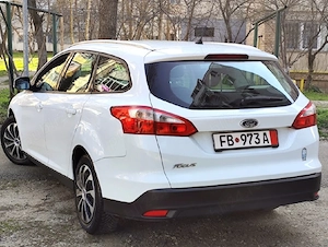 Ford Focus 1.6 benzină Mpi, Navi, Cameră  - imagine 2