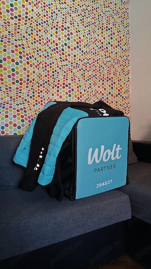 Echipament Complet Wolt (Geantă Termică + Geacă)   Stare Impecabilă   Ca Nou