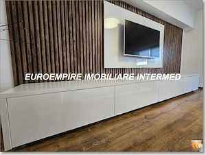 Apartament cu 2 camere decomandat ,zona Trocadero - imagine 3