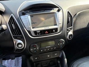 Hyundai IX 35, AWD, 2.0 Crdi 136 cp, E5, 200.000 km - imagine 10