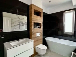 1/2 Duplex 124 mp utili + 330 curte. Dormitor parter,Bucatarie închisă - imagine 5