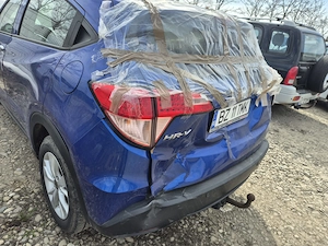 Honda HR-V 2017 avariata - imagine 4