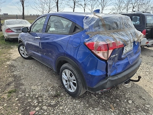 Honda HR-V 2017 avariata - imagine 2